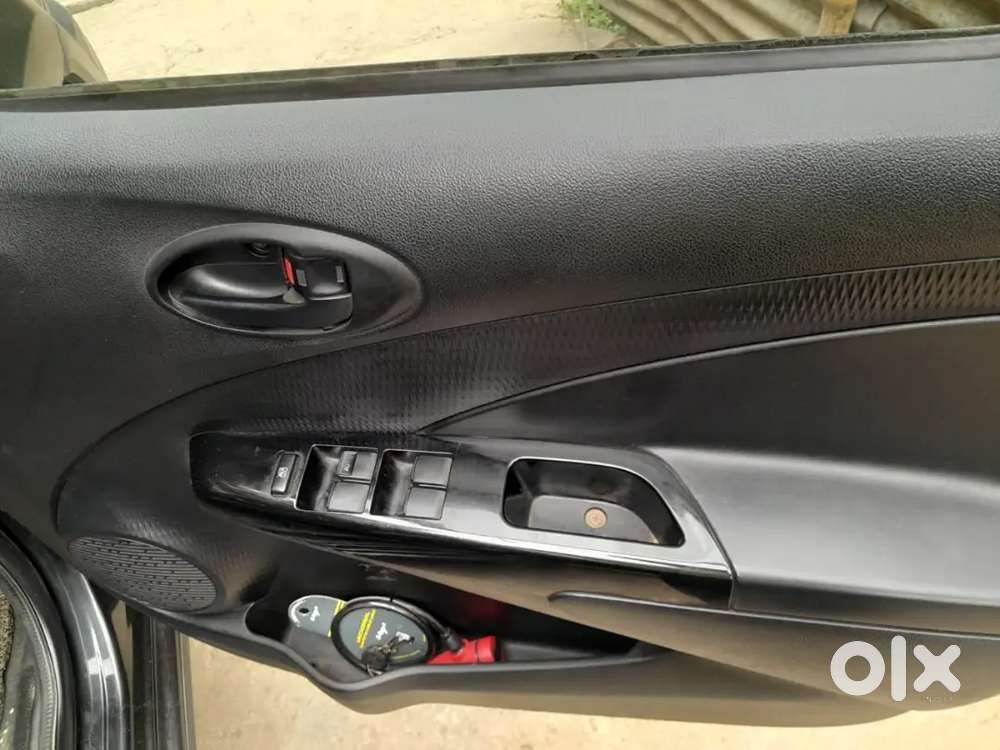 Toyota Etios Cross 2014