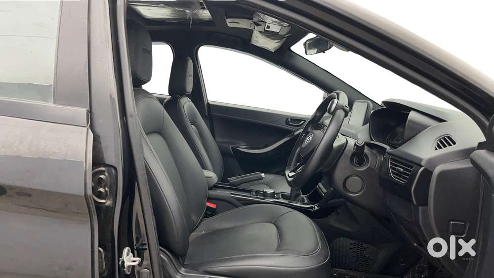 Tata Nexon 1.2 Revotron Xz Plus (l) Dark Edition, 2023, Petrol