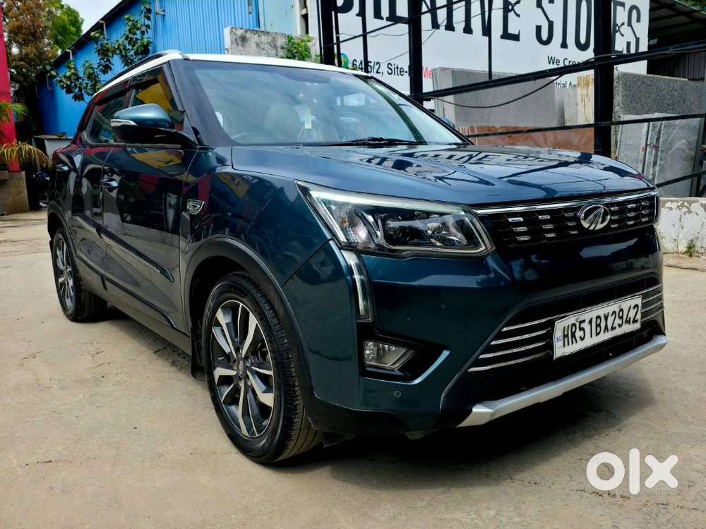 Mahindra Xuv300 W8 Option Dual Tone, 2019, Petrol