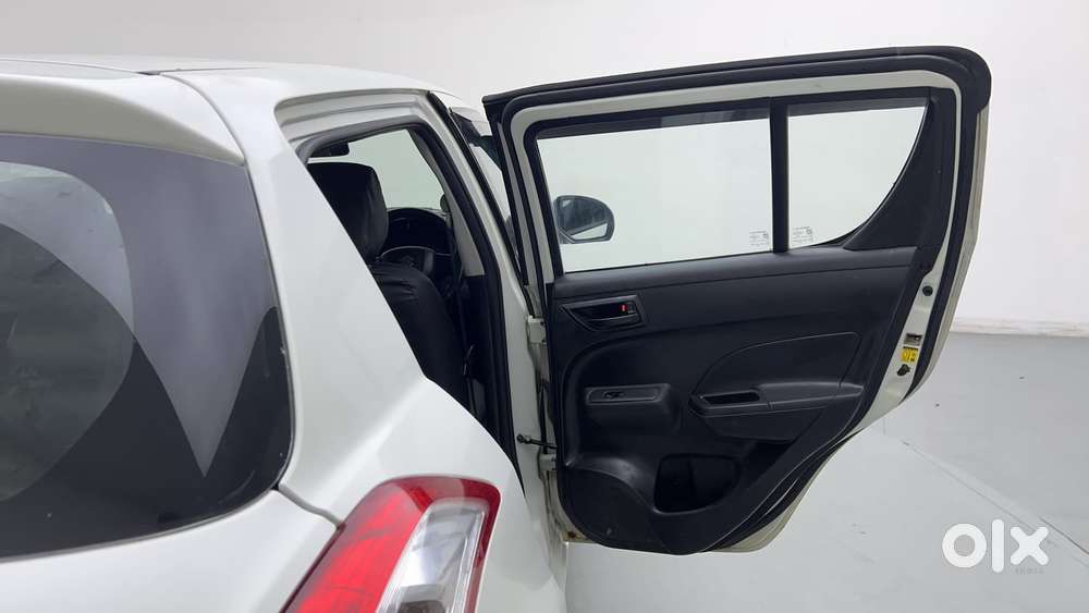 Maruti Suzuki Swift 1.2 Lxi (o), 2017, Petrol