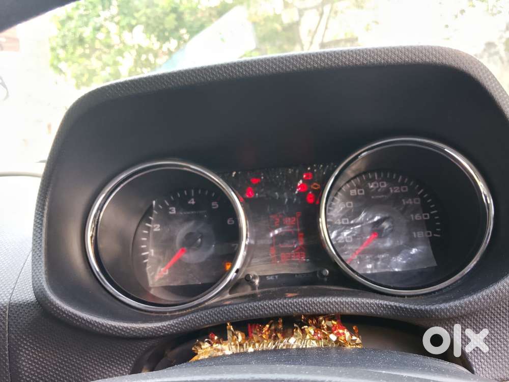 Mahindra Tuv 300 T10, 2019, Diesel