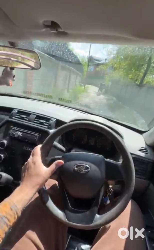 Mahindra Kuv 1oo K4 6 Seater_mint Condition_best Car