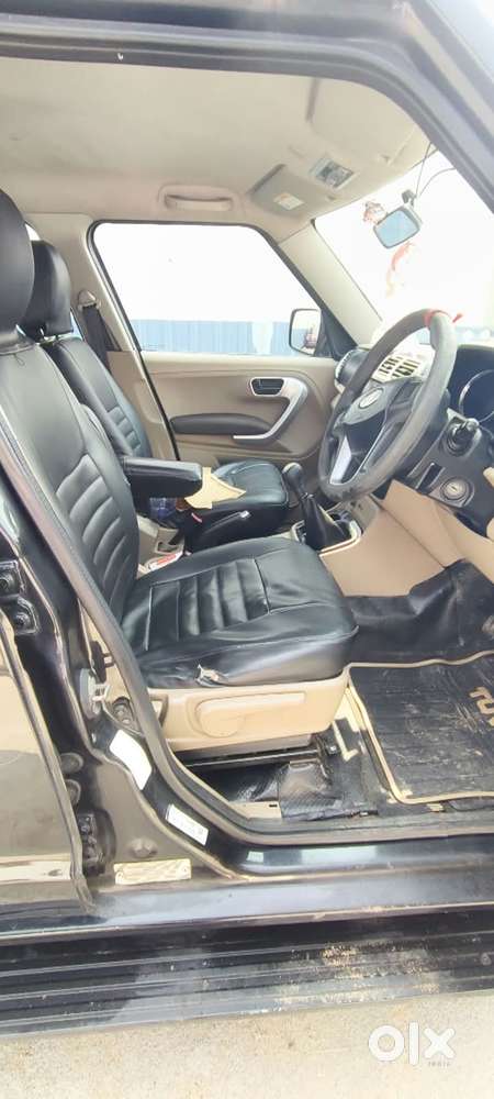 Mahindra Tuv 300 Mhawk100 T8, 2016, Diesel