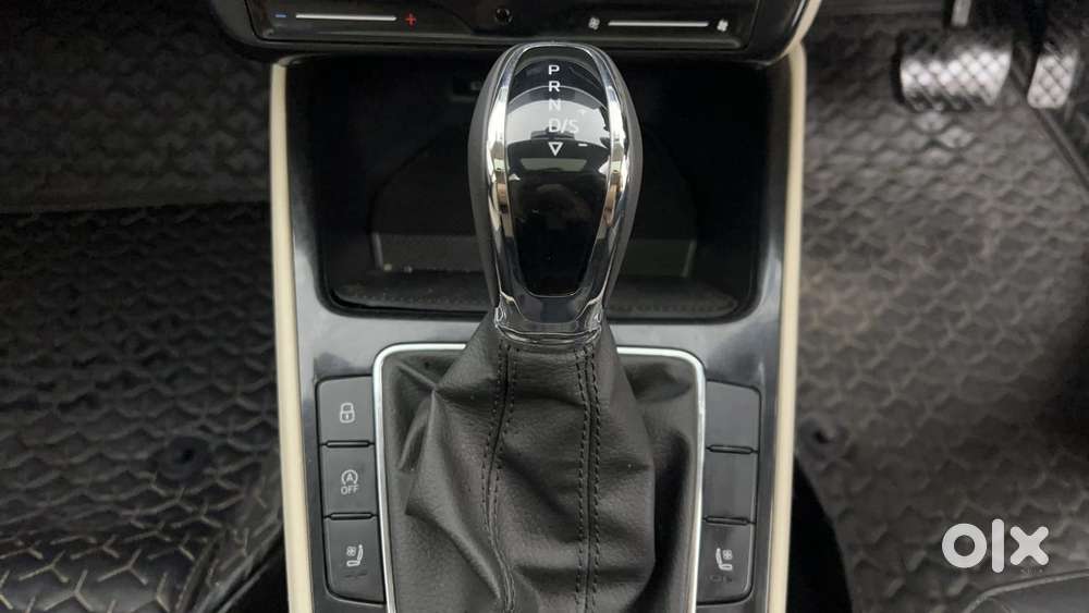 Skoda Slavia Style 1.5l Tsi Dsg, 2022, Petrol