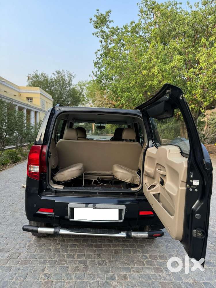 Mahindra Tuv 300 Mhawk100 T8 Dual Tone, 2017, Diesel