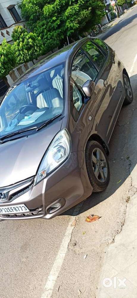 Honda Jazz 2012 Petrol Well Maintained With Clean Interior