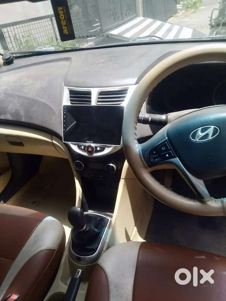Hyundai Verna Fluidic 1.6 2012