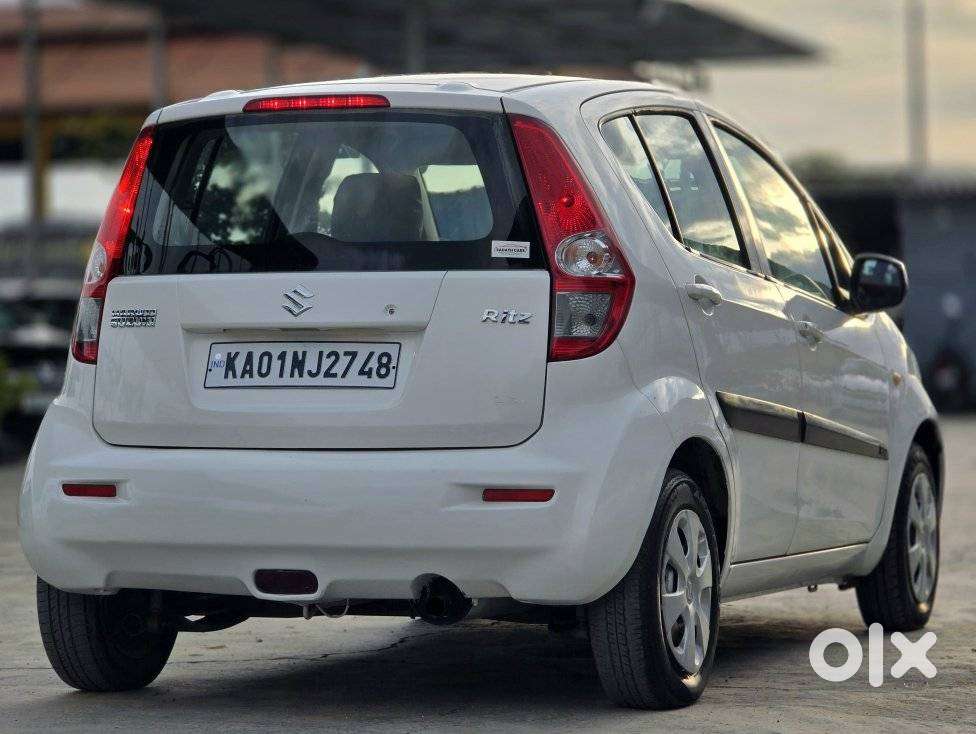 Maruti Suzuki Ritz, 2011, Petrol