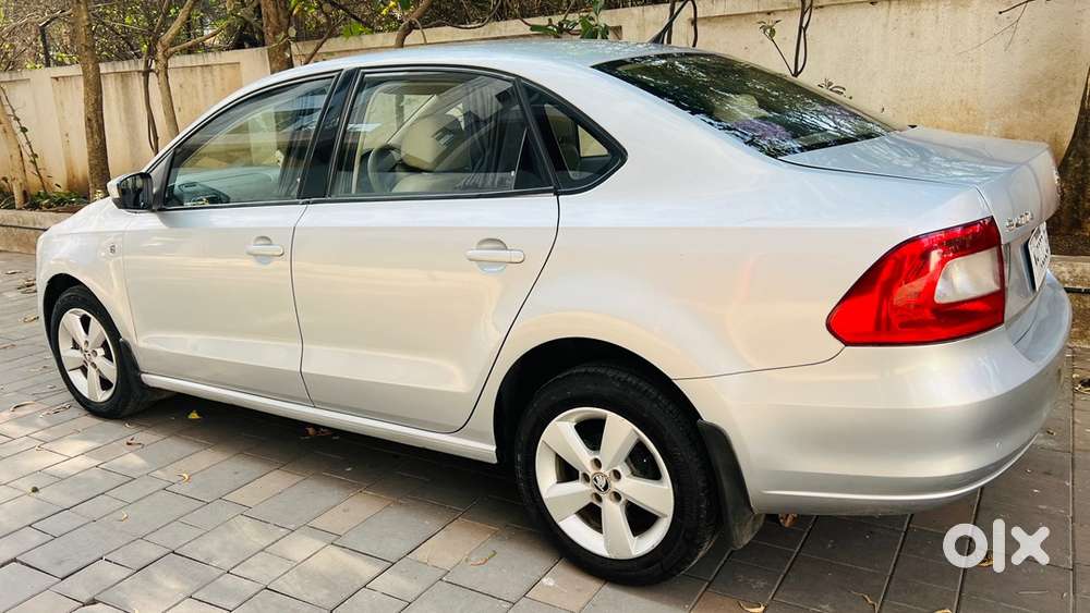 Skoda Rapid 2015 Diesel Top Model Well Maintained