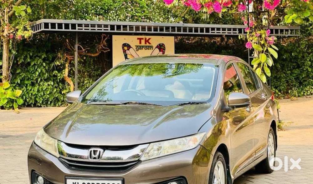 Honda City 2014 Model Sunroof