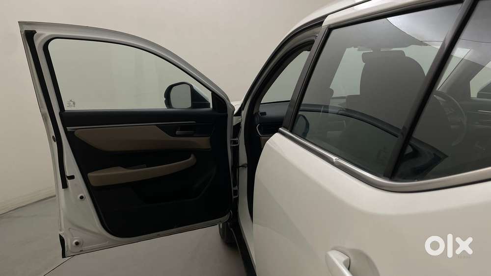 Honda Elevate V Mt, 2023, Petrol