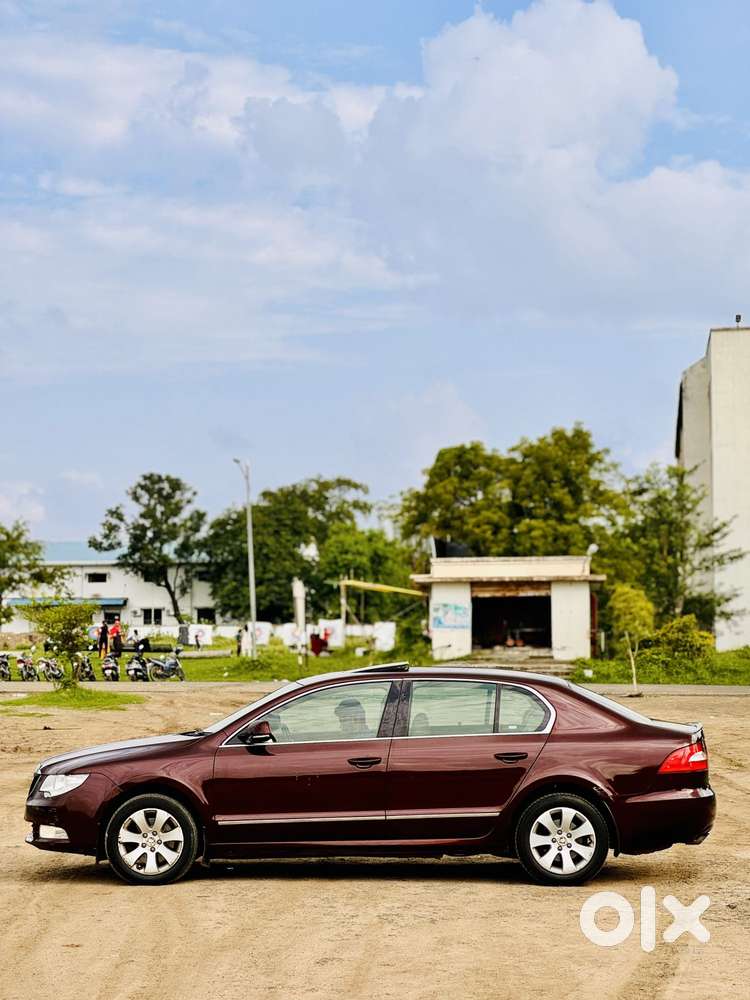 Skoda Superb 2013-2015 Elegance 1.8 Tsi Mt, 2011, Petrol