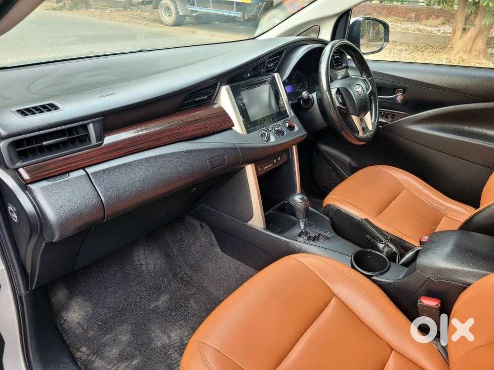 Toyota Innova Crysta