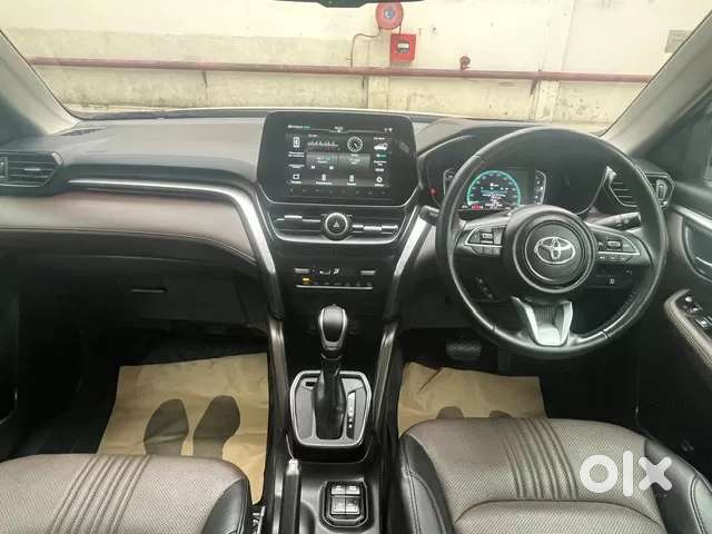 Toyota Urban Cruiser Hyryder 1.5 V Hybrid, 2024, Petrol