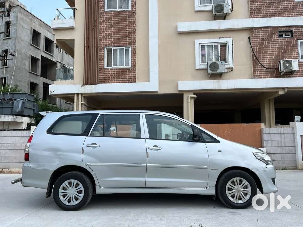 Toyota Innova 2.5 G (diesel) 8 Seater Bs Iv, 2012, Diesel