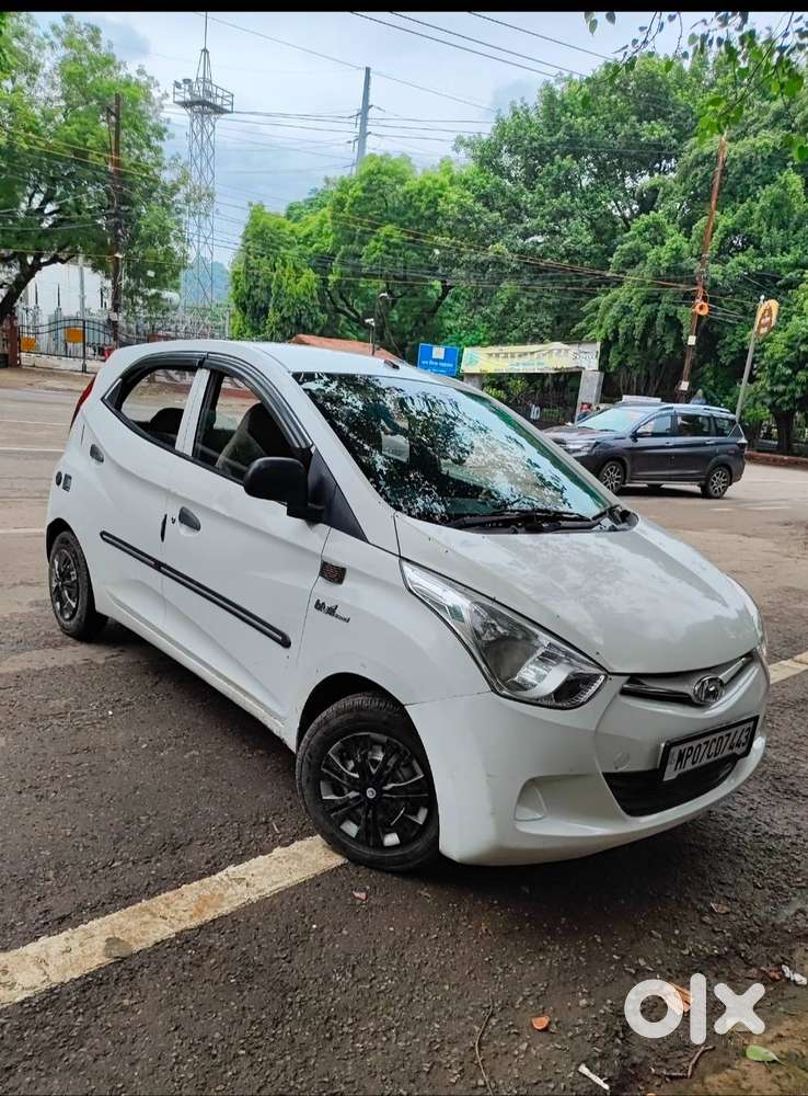 Hyundai Eon White Lpg+petrol