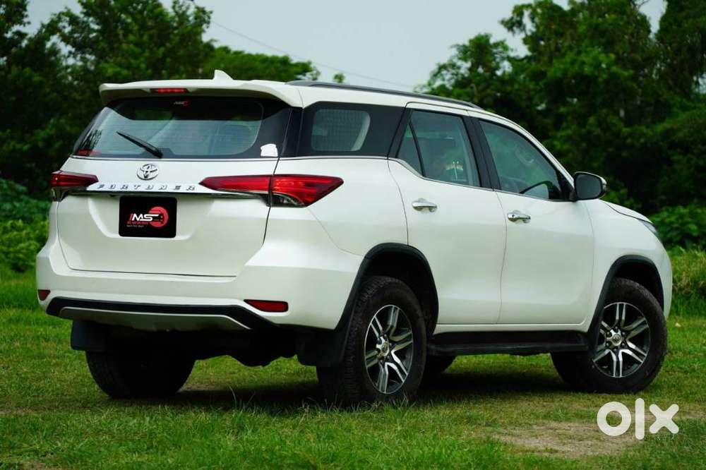 Toyota Fortuner [2021-ongoing] 2.8 2wd Diesel Mt, 2017, Diesel