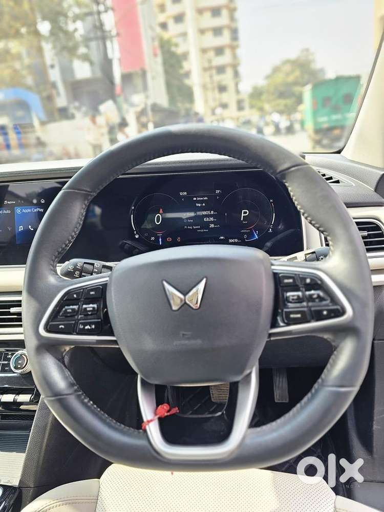 Mahindra Xuv700 Ax7l