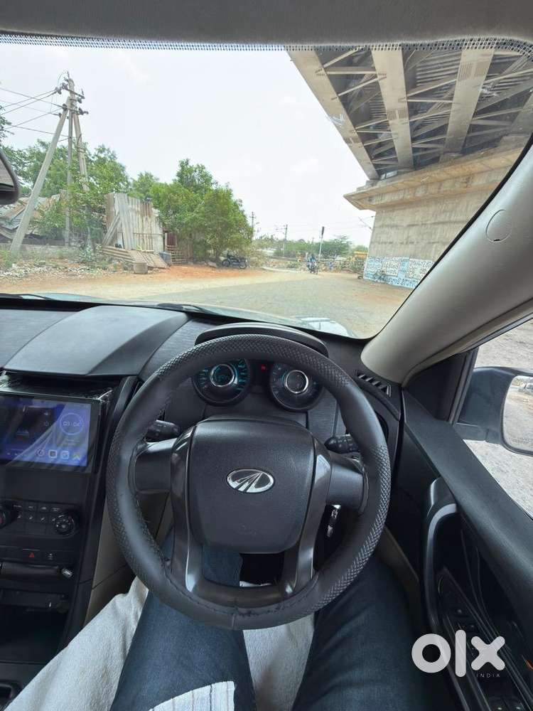 Xuv500 Showroom Maintenance Good Condition