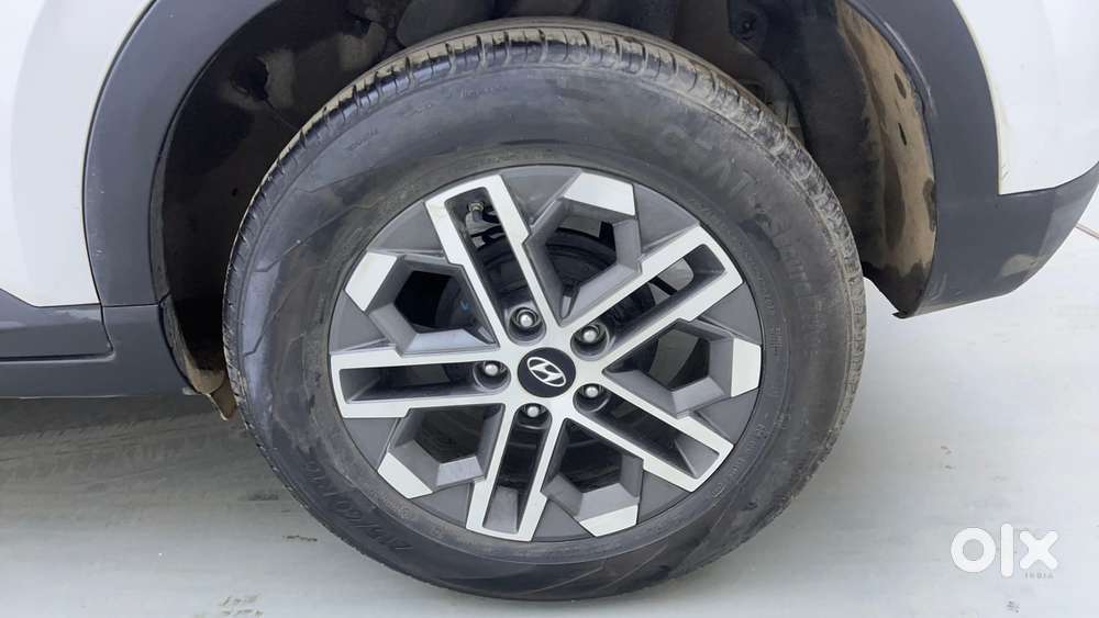Hyundai Venue 1.0 Sx (o) Turbo Dct, 2023, Petrol