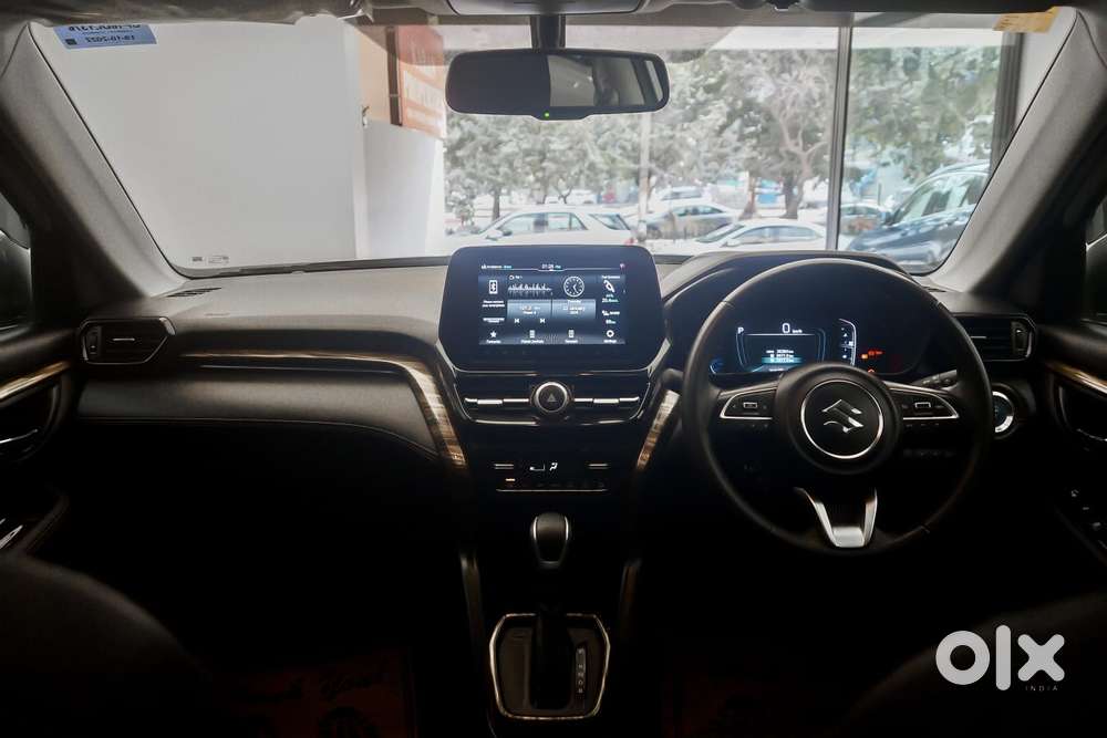 Maruti Suzuki Grand Vitara 1.5 Alpha Plus Intelligent Hybrid Ecvt, 2..