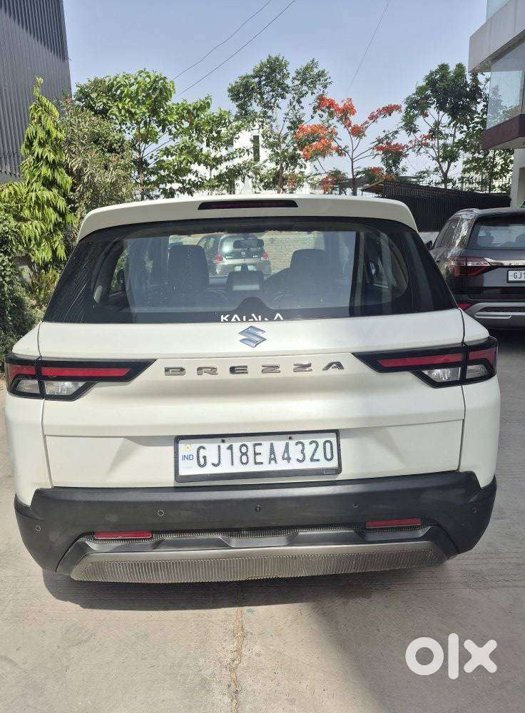 Maruti Suzuki Brezza 1.5 Lxi Cng, 2023, Cng & Hybrids