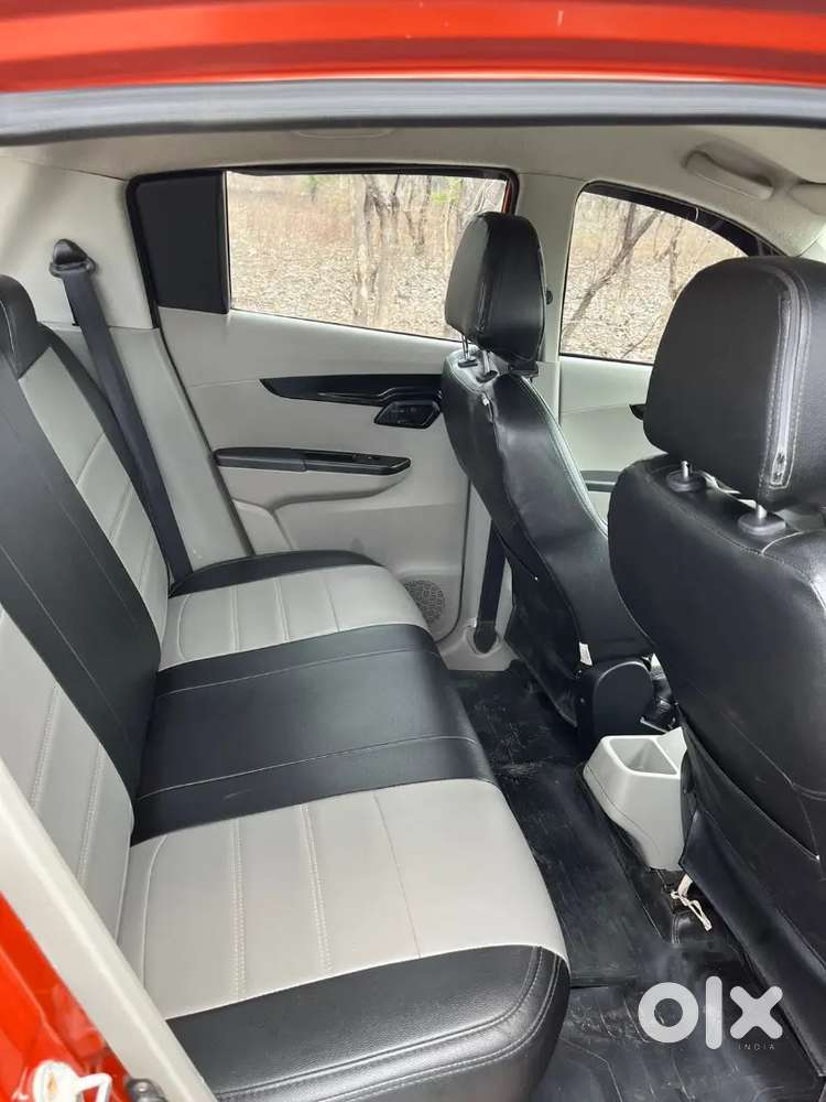 Mahindra Kuv 100 2018