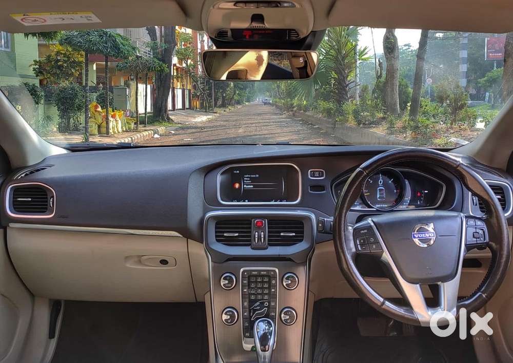 Volvo V40 Cross Country D3 Inscription, 2015, Diesel