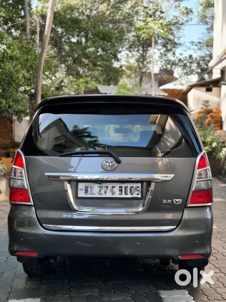Toyota Innova 2.5 Vx 8 Str Bs-iii, 2013, Diesel