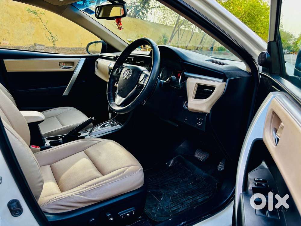 Toyota Corolla Altis Vl, 2015, Petrol