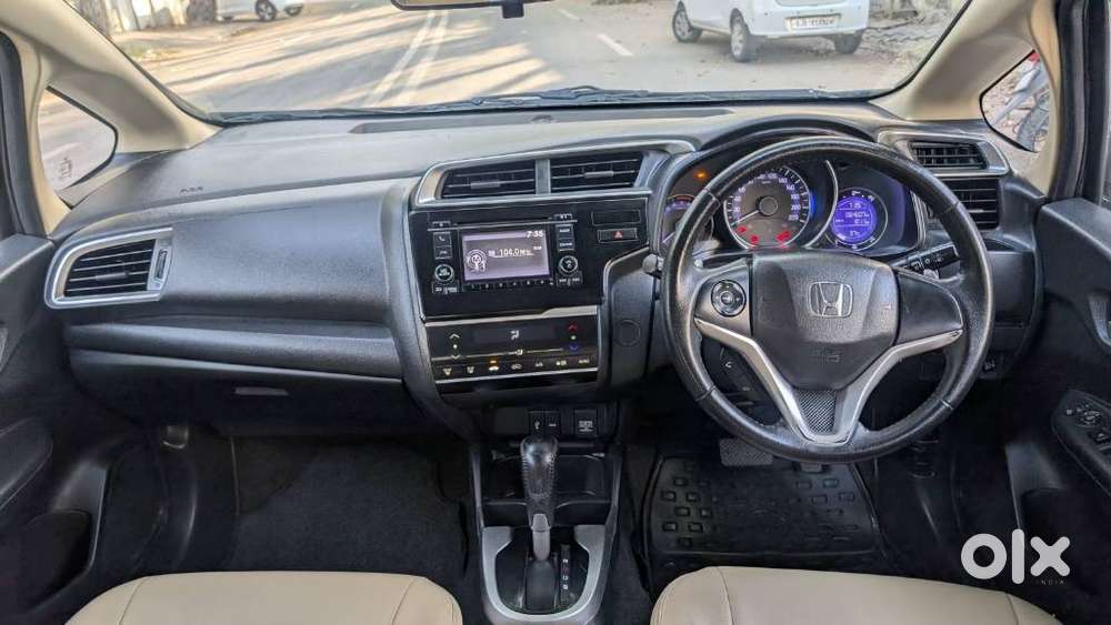 Honda Jazz V Automatic, 2018, Petrol