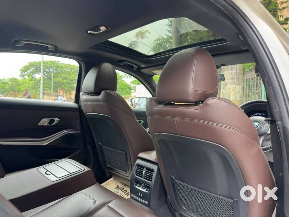 Bmw 3 Series 330i, 2022, Petrol
