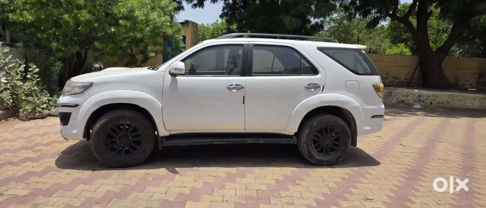 Toyota Fortuner 2012