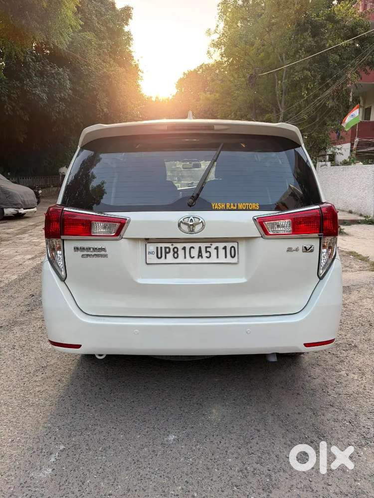 Toyota Innova Crysta 2018 Diesel Well Maintained