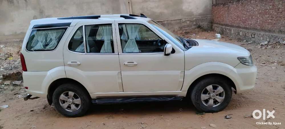 Tata Safari Storme 2014