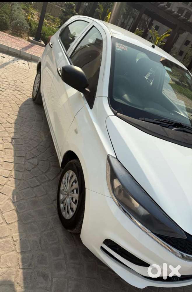 Tata Tiago, 2022, Petrol