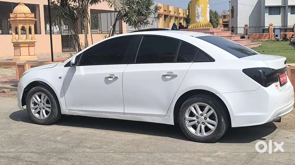 Chevrolet Cruze 2013 Diesel 140000 Km Driven