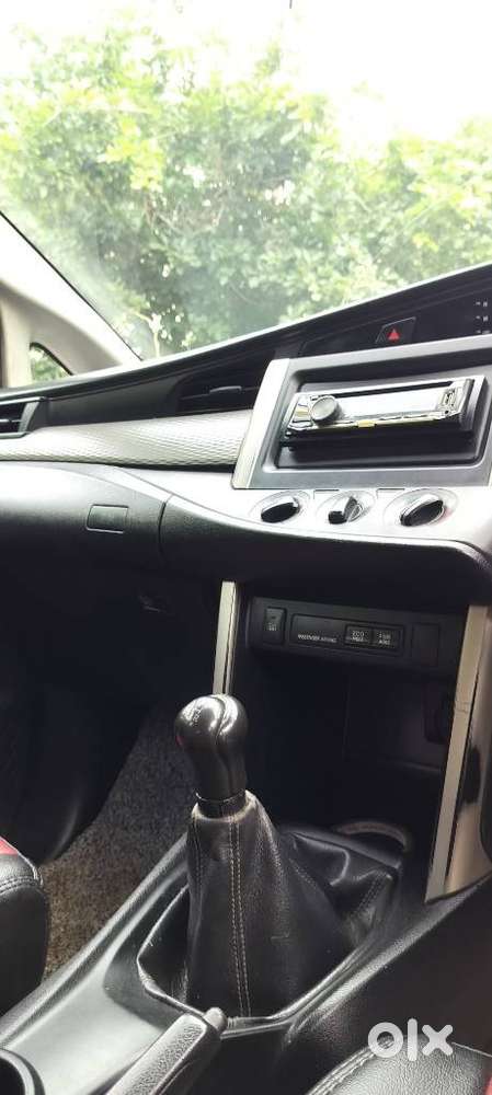 Toyota Innova Crysta 2.4 G Mt, 2017, Diesel