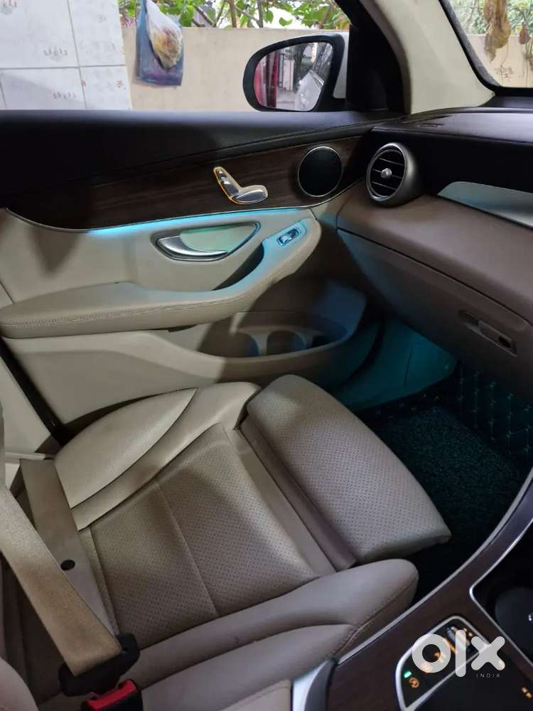 Mercedes-benz Glc 2022 Petrol Well Maintained