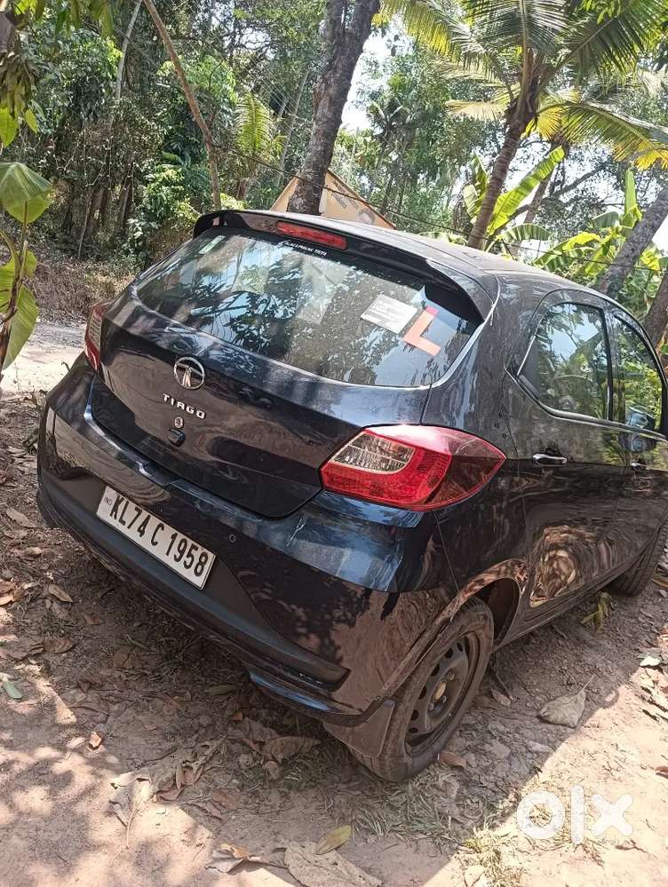 Tata Tiago 2022 Petrol 29760 Km Driven