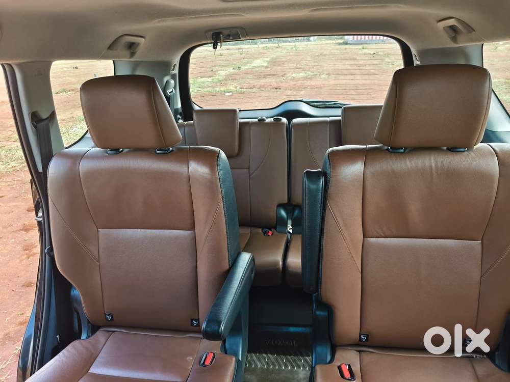 Toyota Innova Crysta 2.8z Automatic, 2018, Diesel