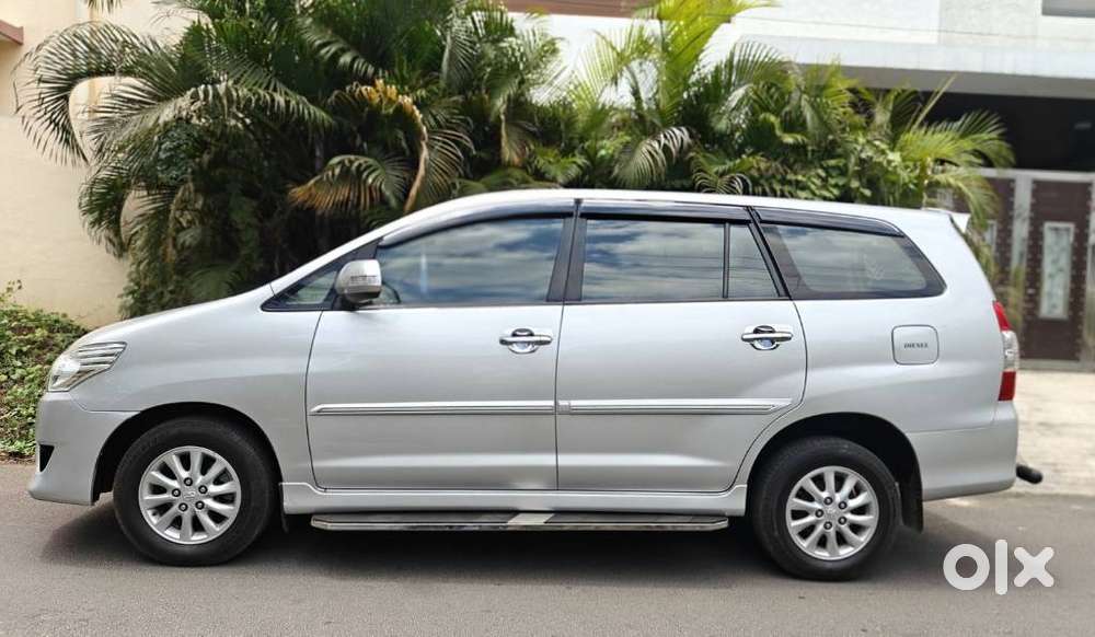 Toyota Innova 2.5 Vx (diesel) 8 Seater Bs Iv, 2013, Diesel