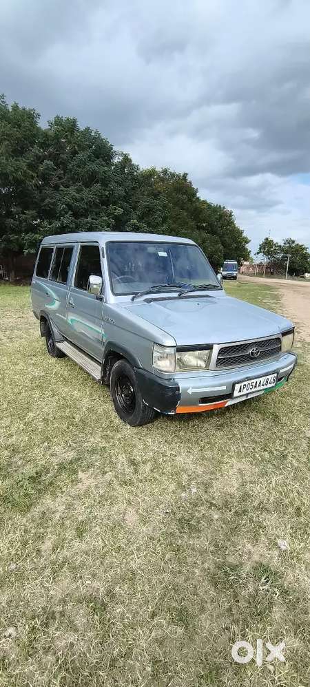 Toyota Qualis 2.4 Fs 2001 Diesel  10 Seater  Good Condition