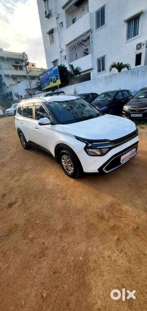 Kia Carens 1.4 Prestige 7 Str, 2023, Petrol