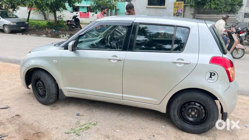 Swift Maruti Suzuki 2009 2nd Owner