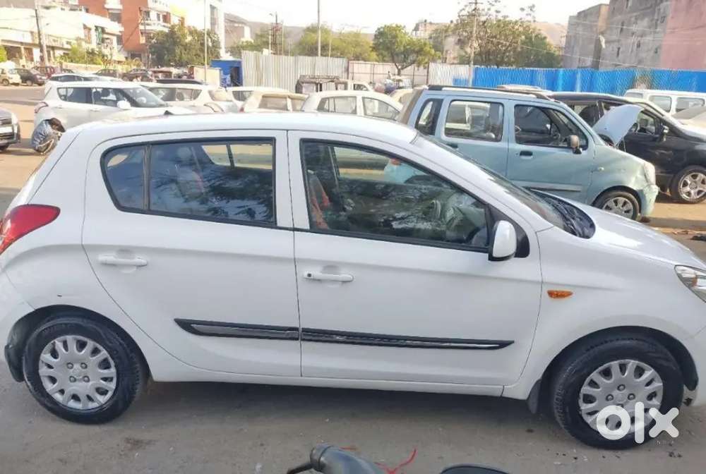 Hyundai I20 2010 Petrol Well Maintained