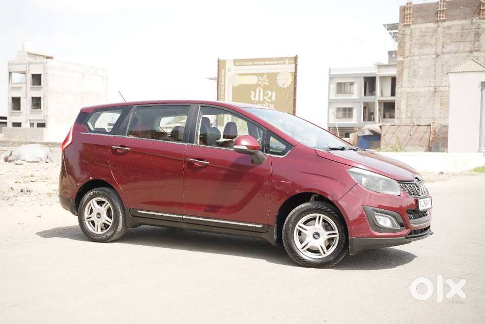 Mahindra Marazzo