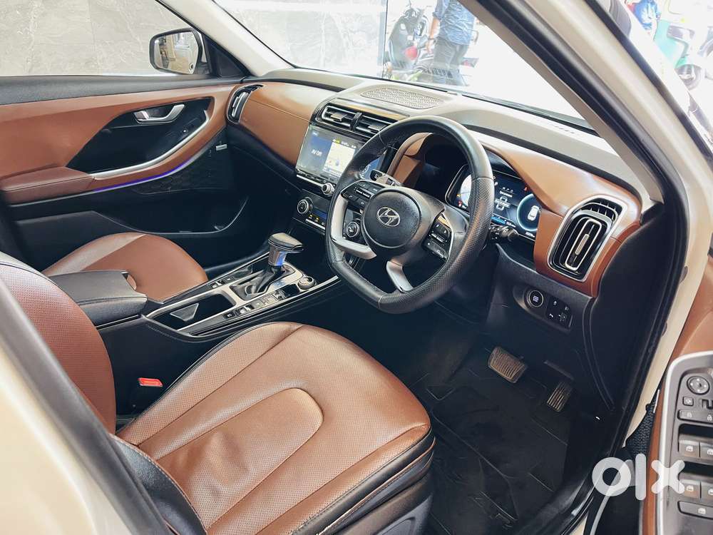 Hyundai Alcazar 2.0 Signature (o) Petrol At 6 Str Dual Tone, 2021, P..
