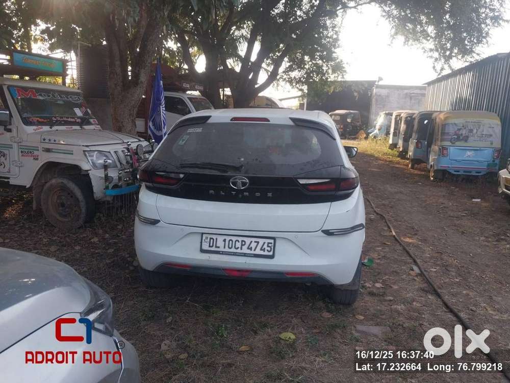 Tata Altroz Petrol 2021