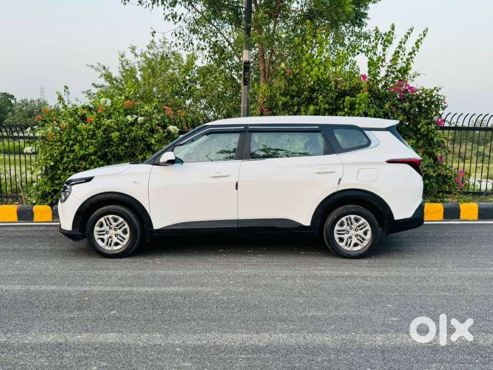Kia Carens 1.4 Premium 7 Str, 2023, Petrol